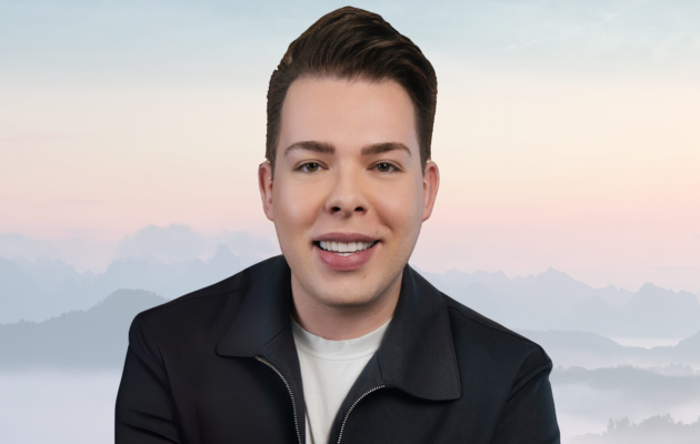 Denis - Zukunftsprognosen - Wahrsagen - Energiearbeit - Orakel - Hellsehen