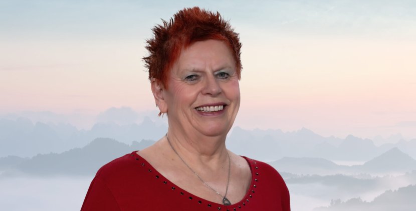 Ursula Ciara - Jenseitskontakte - Kartenlegen - Numerologie - Vermisstes wiederfinden - Hellsehen