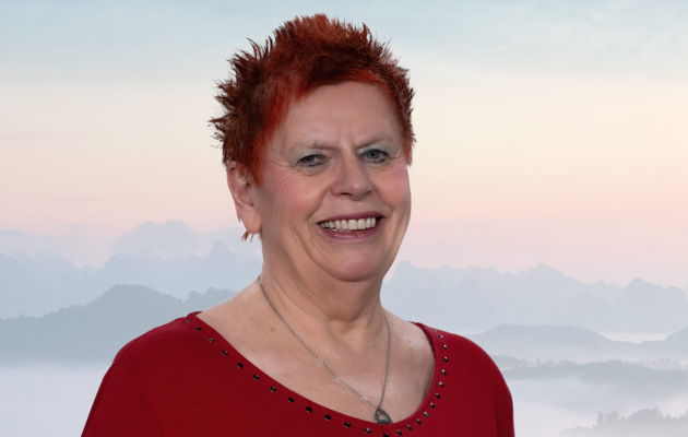 Ursula Ciara - Schutz und Reinigung - Jenseitskontakte - Energiearbeit - Kartenlegen - Tarot