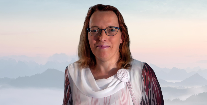 Nadja - Wahrsagen - Energieübertragung - Medium - Hellsehen